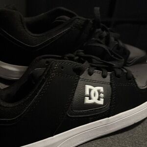 These are brand new shoes never used in good condition :)